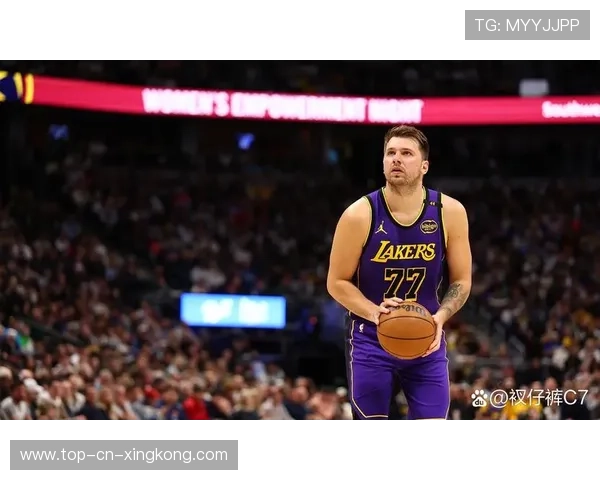 东契奇快攻反击，独行侠进攻节奏掌控