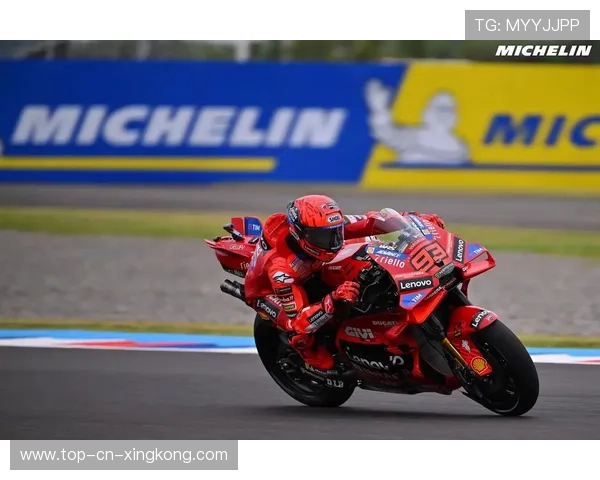 MotoGP马奎斯极限角度压弯震撼全场